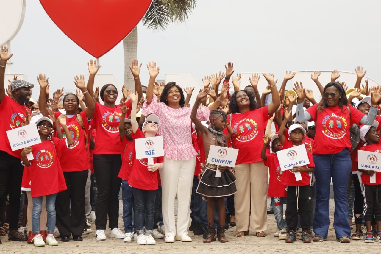 RODA DO AMOR junta crianças das 21 províncias