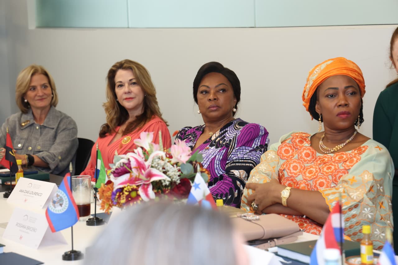 Participação da Primeira Dama da República de Angola, Ana Dias Lourenço, no encontro com Marciel Cohen Mulino, Primeira Dama da República do Panamá e Presidente da Aliança de Esposos e Chefes de Estados e Representantes (ALMA)